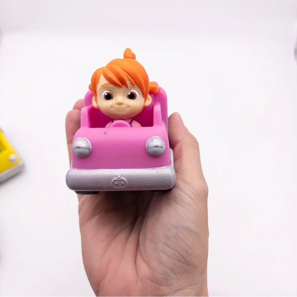 Cocomelon JJ + Yoyo Mini Vechile Lot Of 3 School Bus Ice Cream Truck Recycling - Picture 4 of 16